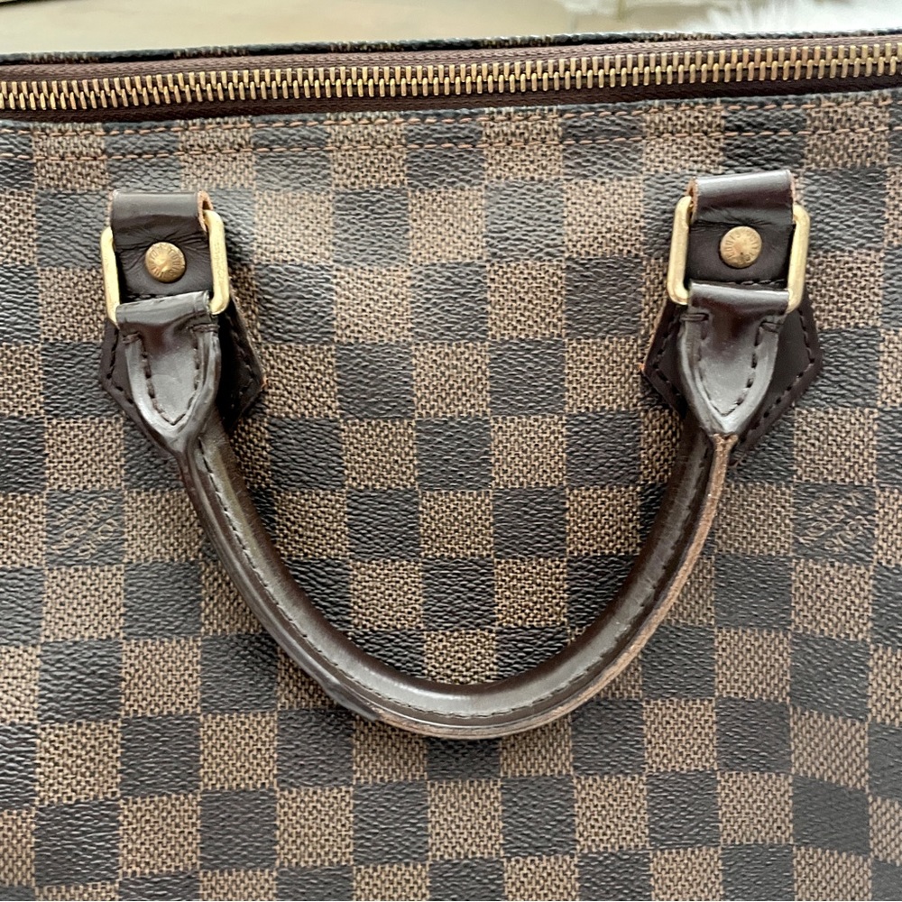 Authentic Louis Vuitton Damier Ebene Speedy 30 - Picture 11 of 12
